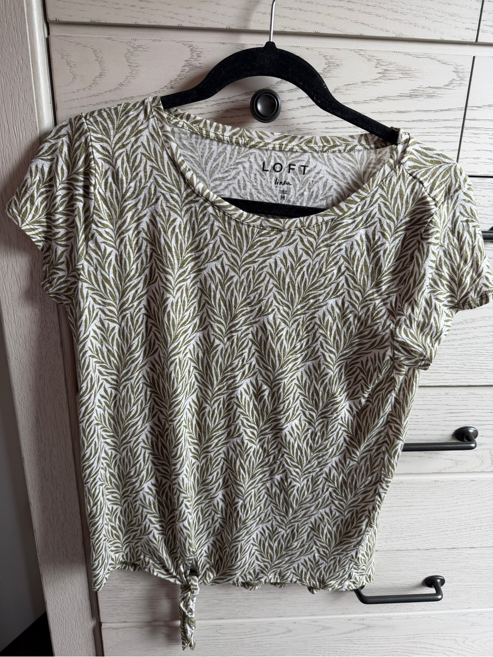 LOFT Olive and White Leaf-Print Short Sleeve Tie-Hem Top